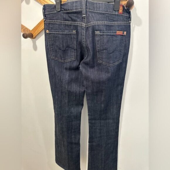 LIKE NEW- 7 FOR ALL MANKIND BOOTCUT JEANS - Picture 2 of 9